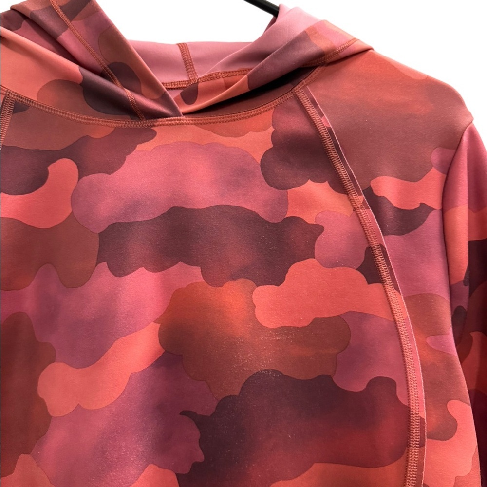 ATHLETA Red Camo Pinnacle Hoodie Size Medium - Picture 5 of 11